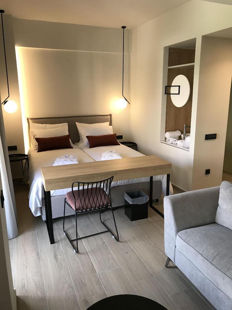 The City Hotel & Suites (Adults Only) ريثيمنو المظهر الخارجي الصورة